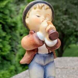 M J Hummel - Serenade - Goebel W. Germany - Porcelain Figurine